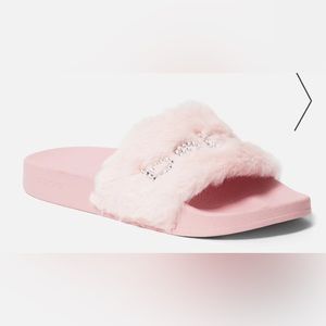 Bebe Furiosa fur slides